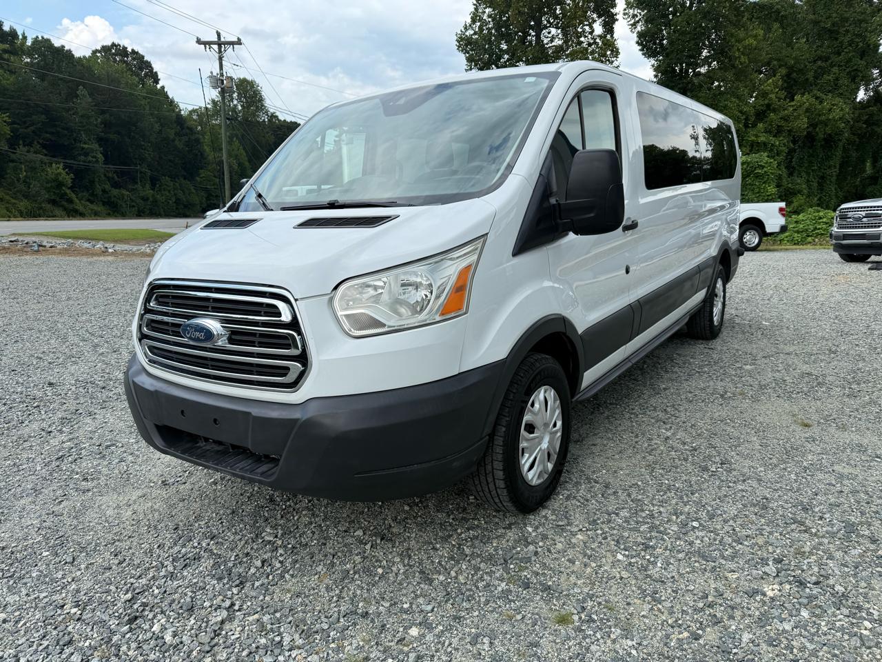 ford transit wagon 2018 1FBZX2YM6JKA43497 image ford transit wagon 2018 1FBZX2YM6JKA43497 image